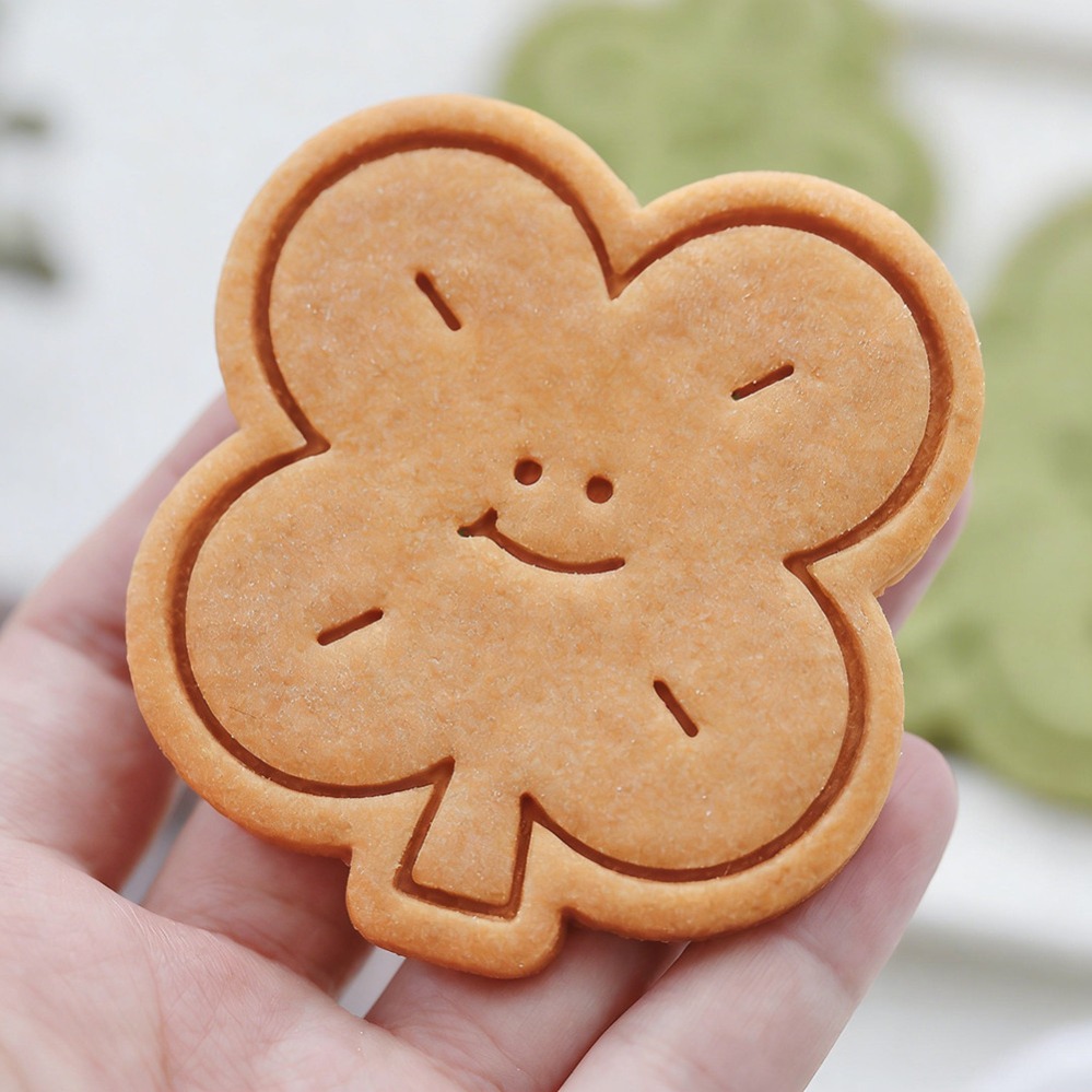 Lucky Four-Leaf Clover Cookie  - огляд і ціна Kitchen Appliances For Baking